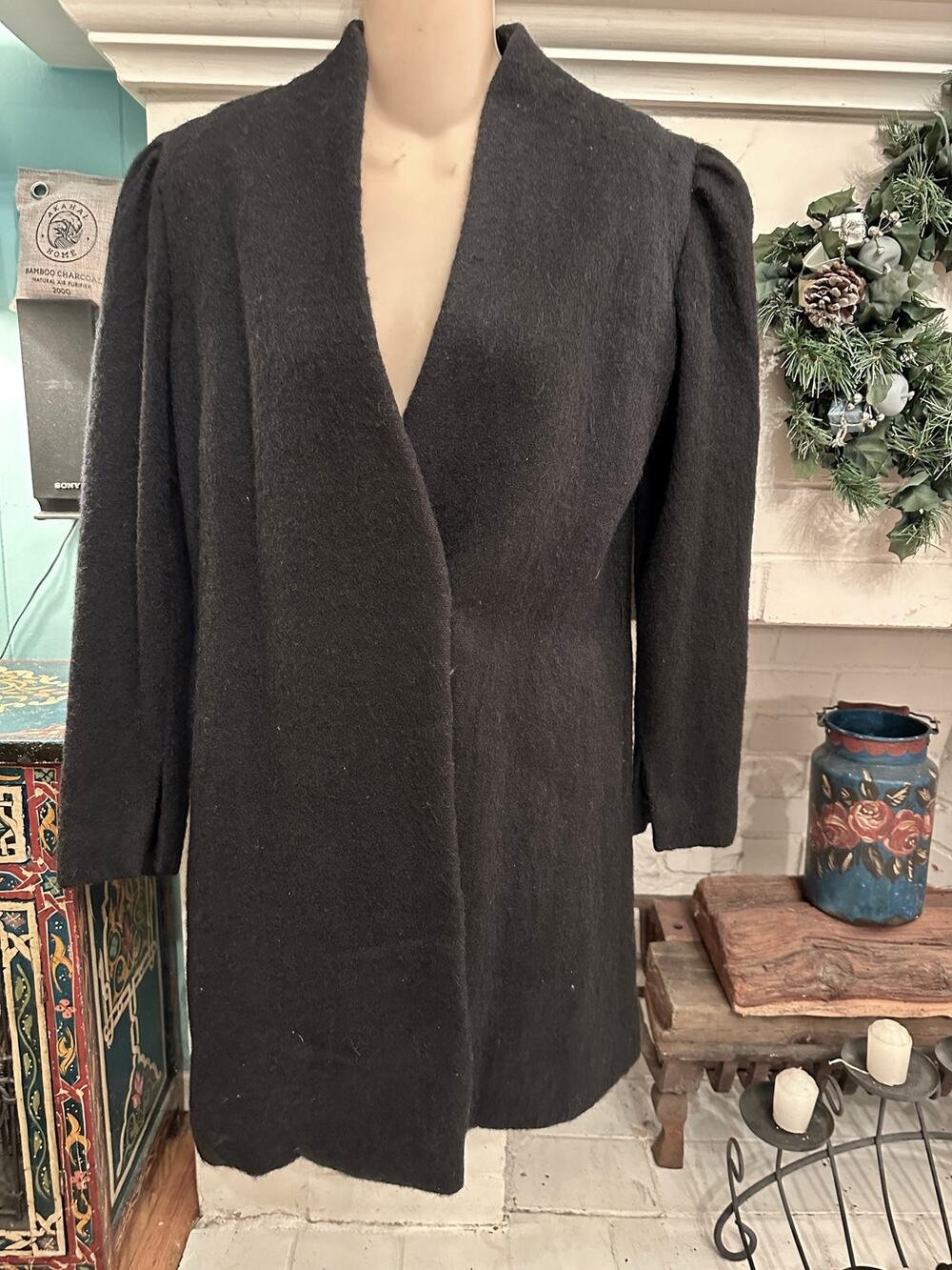 RARE VINTAGE 70's AUSTIN-ZUUR HALSTON BLACK WOOL COAT